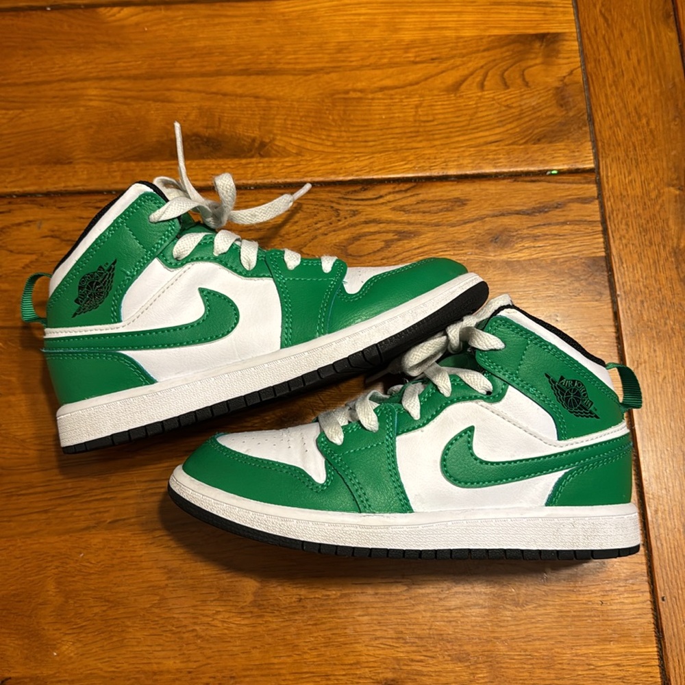 Jordan 1 Mid Lucky Green. Preschool boys. Size 13C